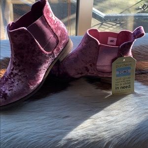 Toms Velvet Ella Boot sz7